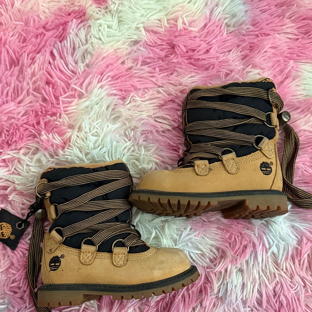 Timberland Kids Brown and Black Lace-Up Boots - Picture 6 of 14